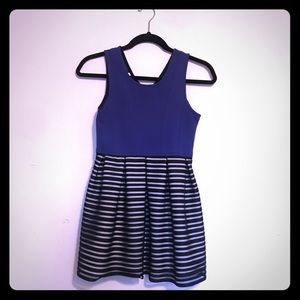 Girls Formal (knee-length) Dress